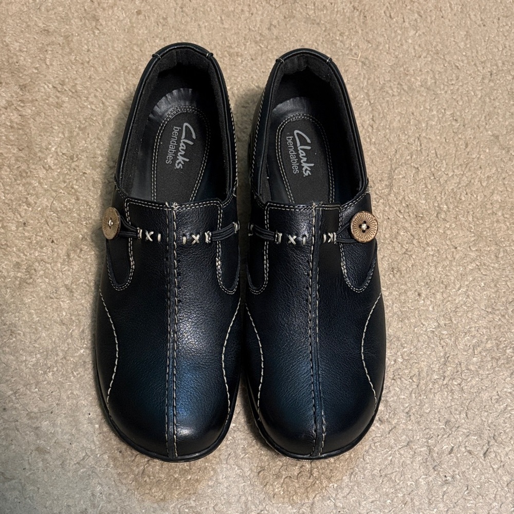 Clarks Women's Sixty Delta Black Leather Slip-On Loafer